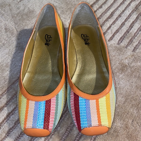 Diba Shoes - DIBA Unique Ballet Flats. Size 8. Very cute.